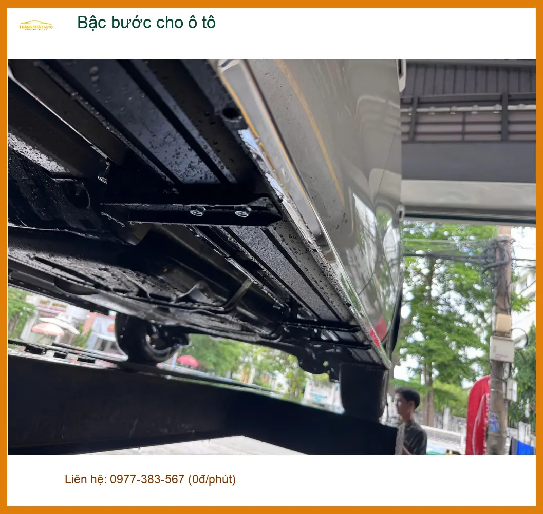 Anh Minh lắp bậc bước cho Ford Everest tại Hóc Môn vì muốn xe trông cứng cáp hơn ảnh thực tế 5