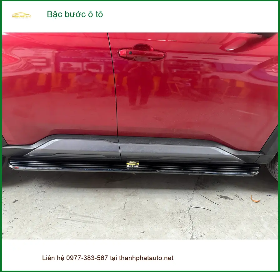 Anh Tùng lắp bậc bước ô tô Hyundai Santa Fe tại Gò Vấp để thuận tiện lên xuống