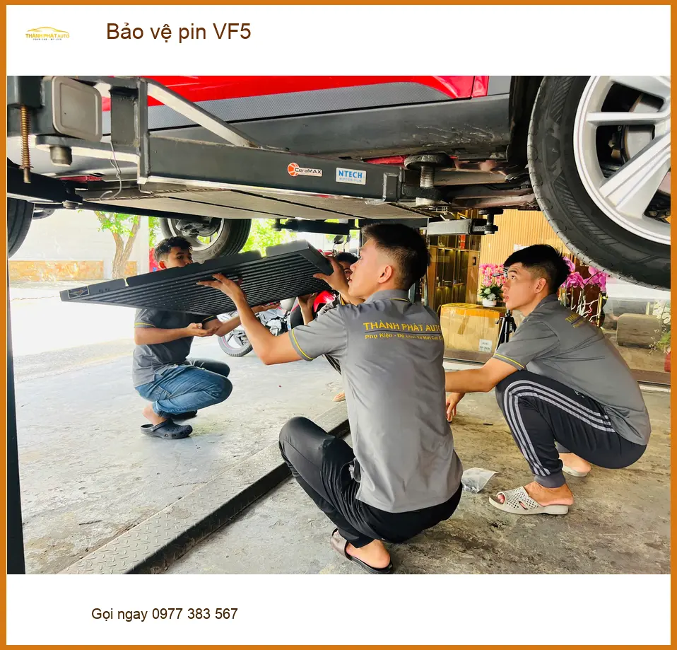 Anh Long lắp đặt bảo vệ pin VinFast VF5 chính hãng tại Củ Chi tránh chai pin ảnh thực tế 2