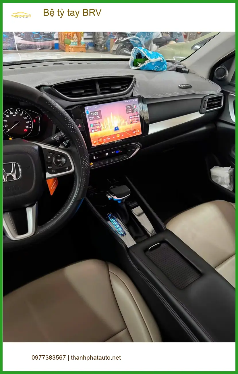 Anh Khải lắp bệ tỳ tay BRV cho Honda BR-V tại Quận 12 để lái xe đỡ mỏi hơn ảnh thực tế 4