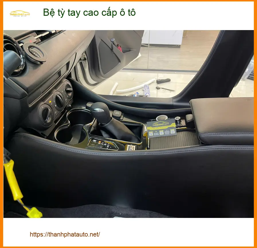 Anh Tùng tìm mua bệ tỳ tay cao cấp ô tô cho Toyota Vios ở Quận 8 ảnh thực tế 4