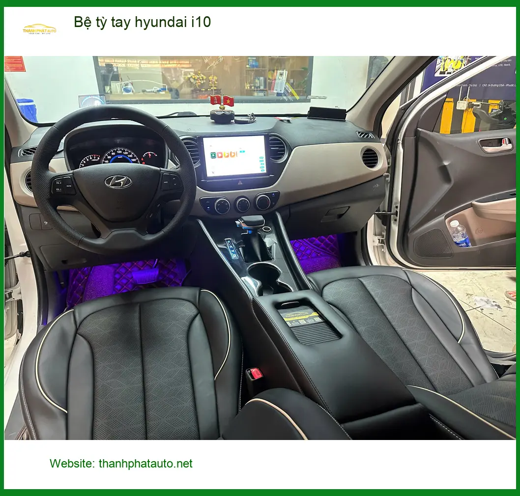 Anh Khải lắp bệ tỳ tay Hyundai i10 tại Quận Bình Thạnh để giảm mỏi khi lái xe ảnh thực tế 2