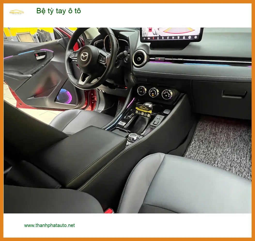 Anh Khải lắp bệ tỳ tay ô tô Hyundai Grand i10 ở Quận 2 tiện tỳ tay ảnh thực tế 2