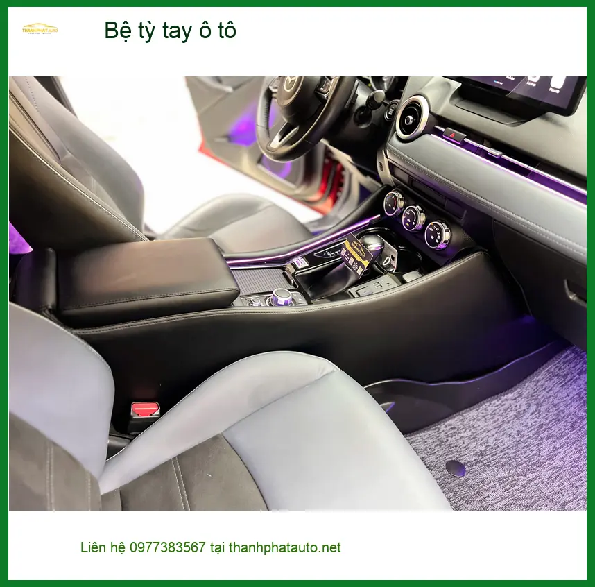 Anh Khôi lắp bệ tỳ tay ô tô Toyota Raize tại Thủ Đức, cần lắm chỗ tựa tay ảnh thực tế 2