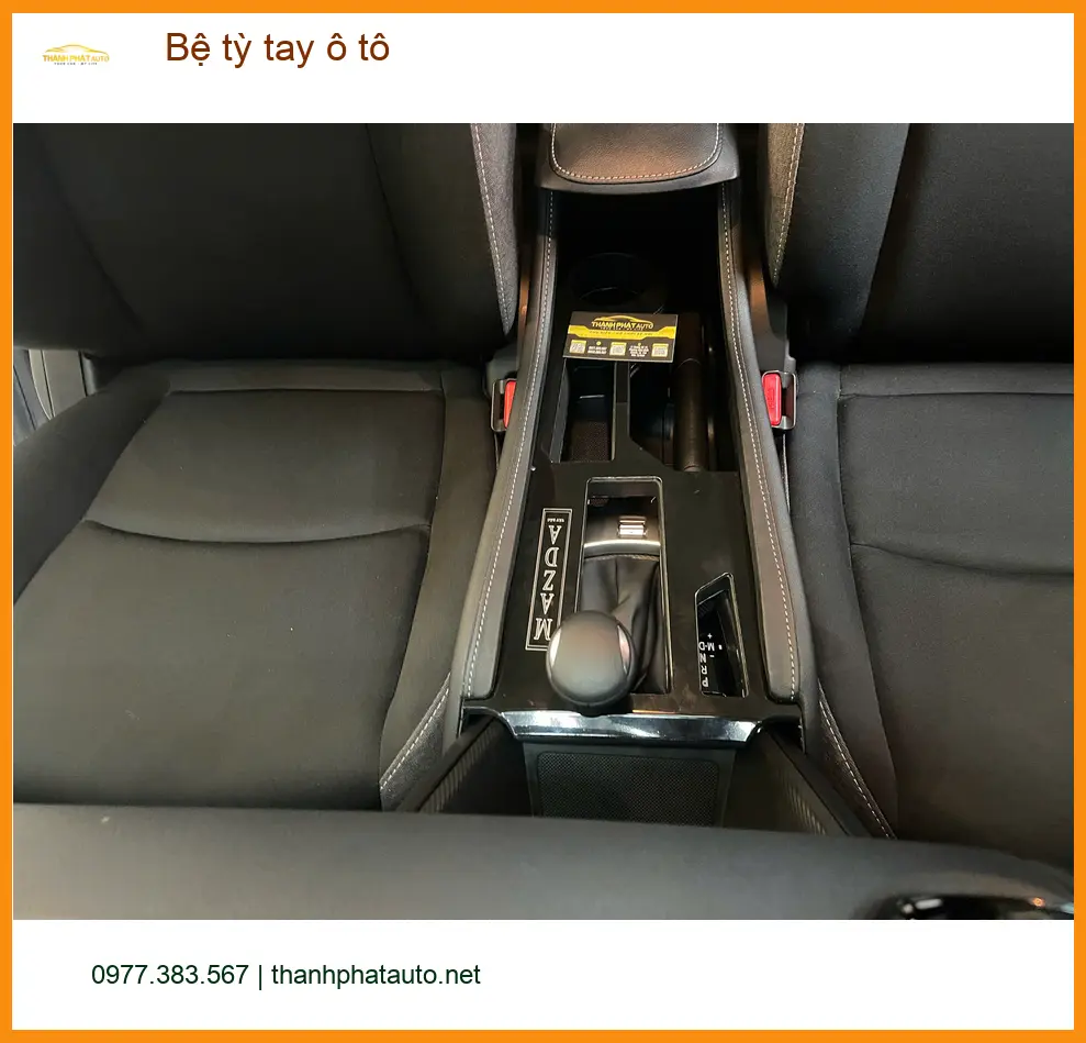 Anh Minh Khang lắp bệ tỳ tay ô tô cho Ford Everest tại Quận 6