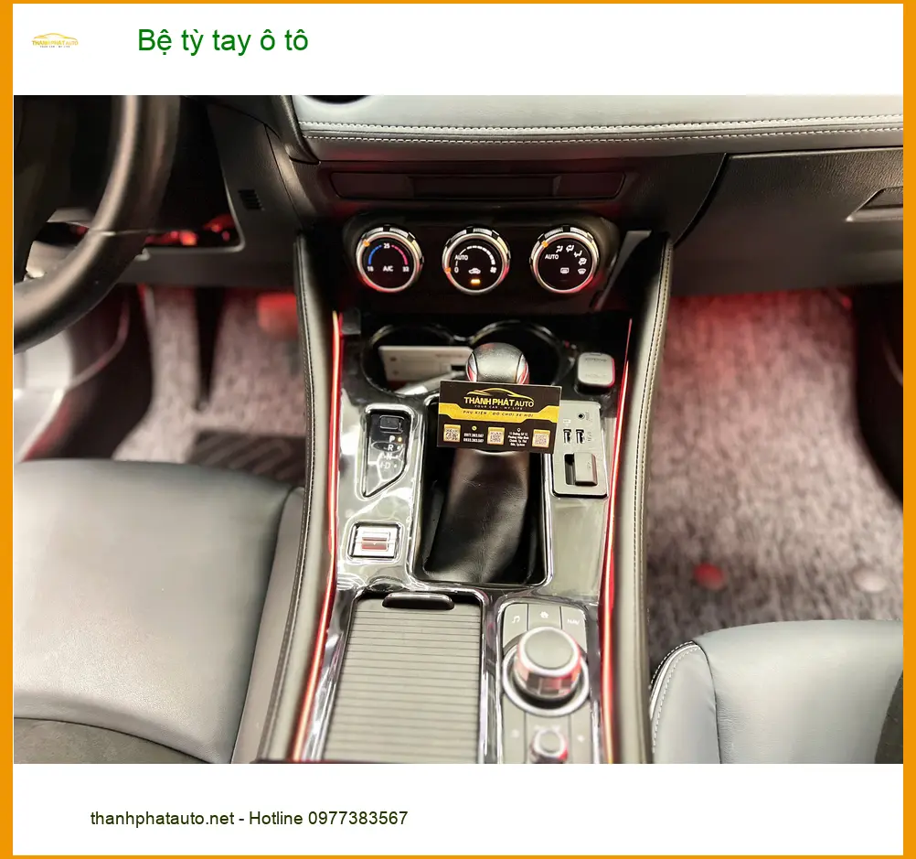 Chị Thảo lắp bệ tỳ tay ô tô Toyota Vios ở Cần Giờ giúp lái xe thoải mái hơn ảnh thực tế 2