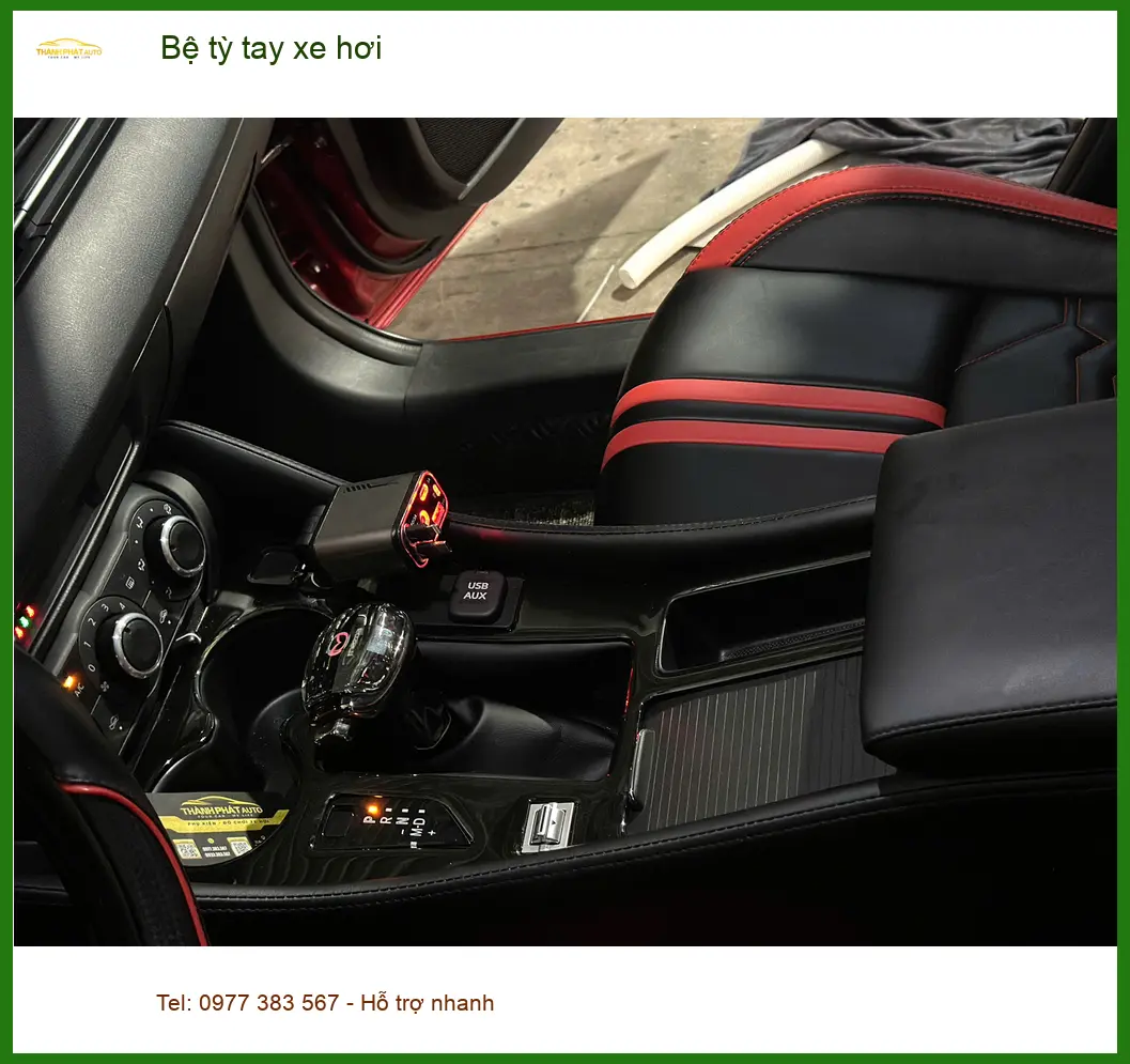 Anh Khải lắp bệ tỳ tay xe hơi cho Honda HR-V tại Quận Tân Bình để đỡ mỏi khi đi xa ảnh thực tế 2
