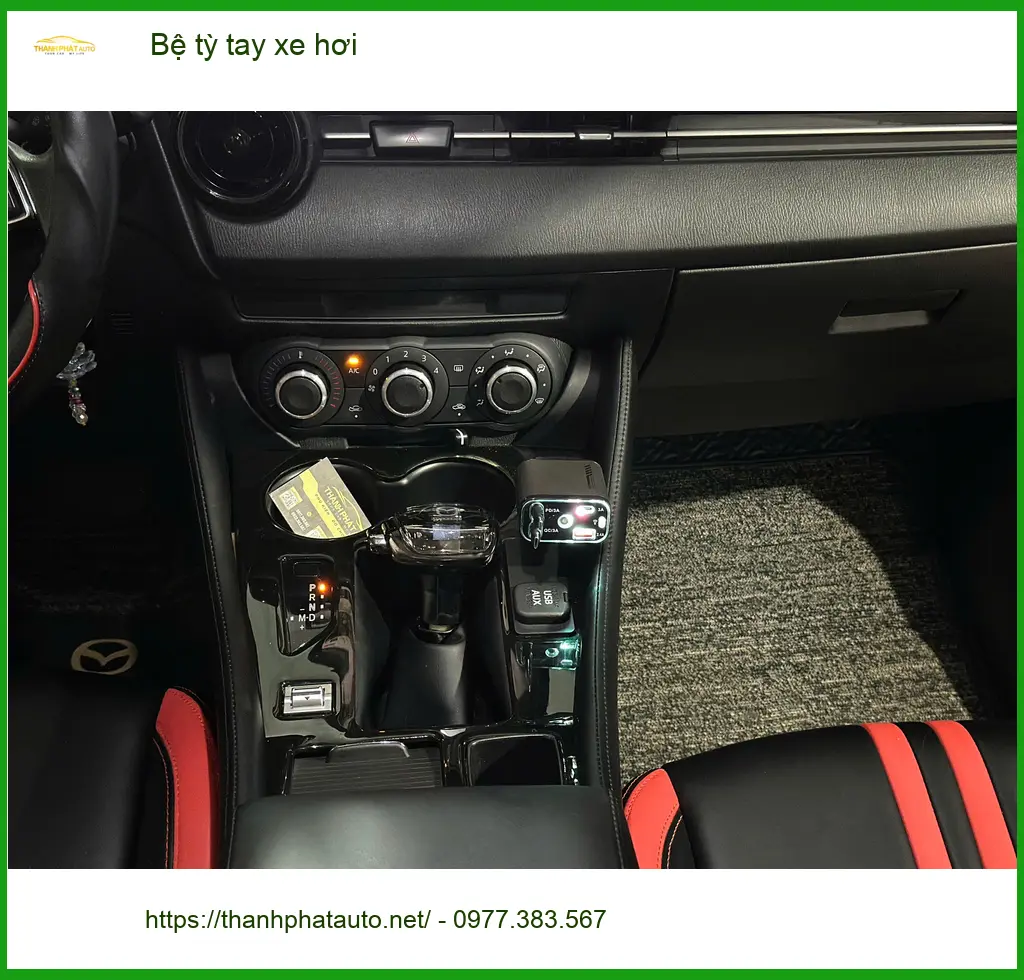 Anh Khải lắp bệ tỳ tay xe hơi cho Honda HR-V tại Quận Tân Bình để đỡ mỏi khi đi xa ảnh thực tế 3