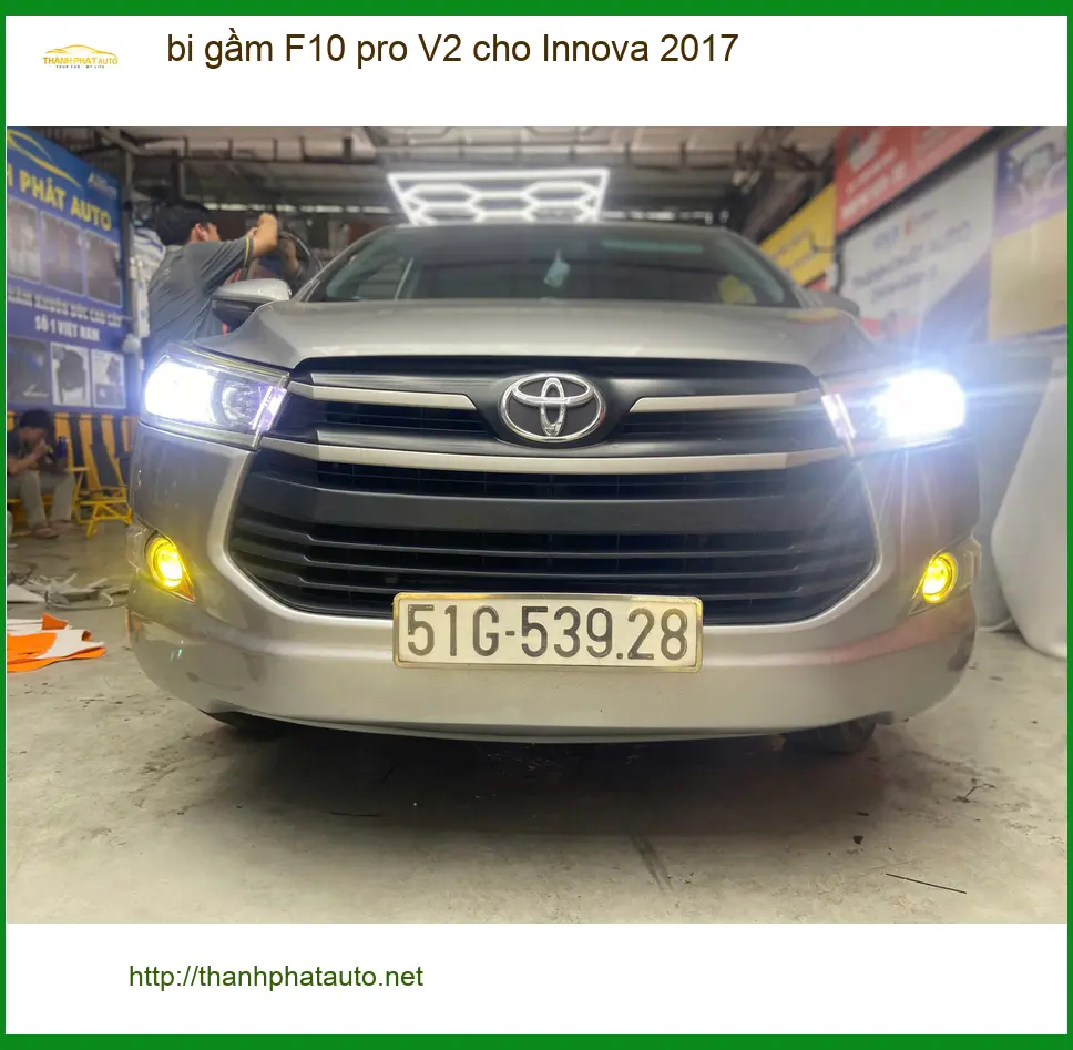 Anh Minh nâng cấp bi gầm F10 pro V2 cho Innova 2017 Quận 7 vì đèn zin yếu