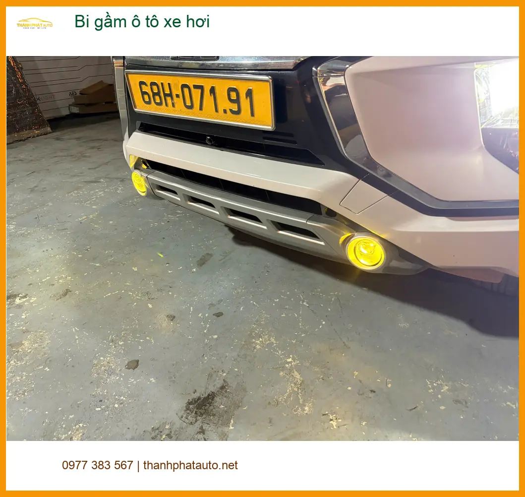 Anh Quốc độ bi gầm cho Hyundai Santa Fe tại Quận Tân Bình vì đèn zin kém sáng