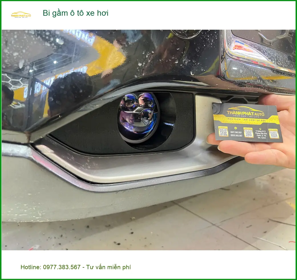 Chị Thảo độ bi gầm ô tô Hyundai Santa Fe tại Quận 3 cải thiện tầm nhìn ảnh thực tế 3