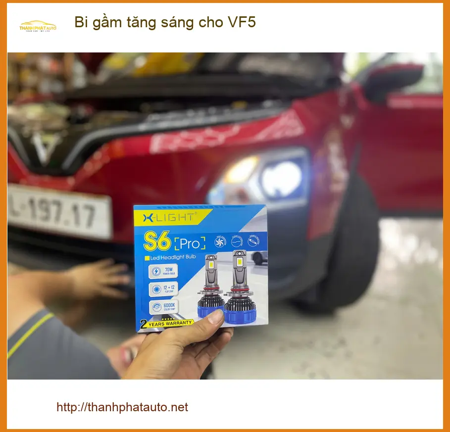 Chị Thúy An lắp bi gầm tăng sáng cho VinFast VF5 tại Hóc Môn