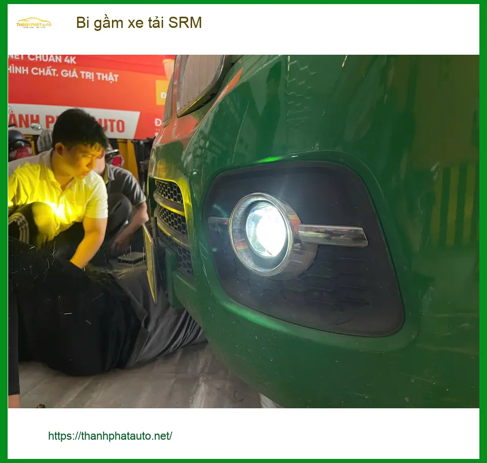 Anh Quang độ đèn bi gầm xe tải SRM cải thiện tầm nhìn ban đêm tại Quận 7 ảnh thực tế 3