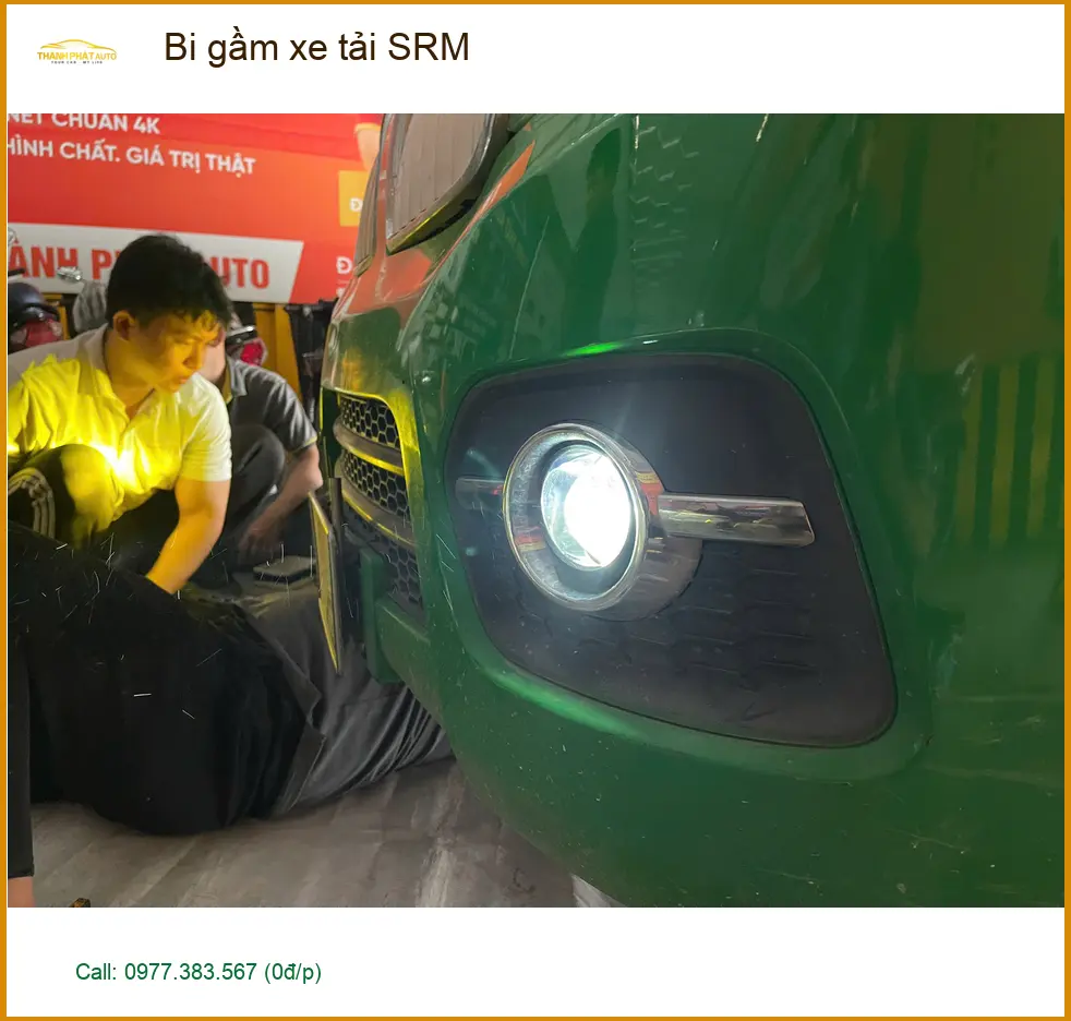 Chú Tùng lắp bi gầm cho xe tải SRM tại Quận 9 vì đèn zin không đủ sáng ảnh thực tế 2
