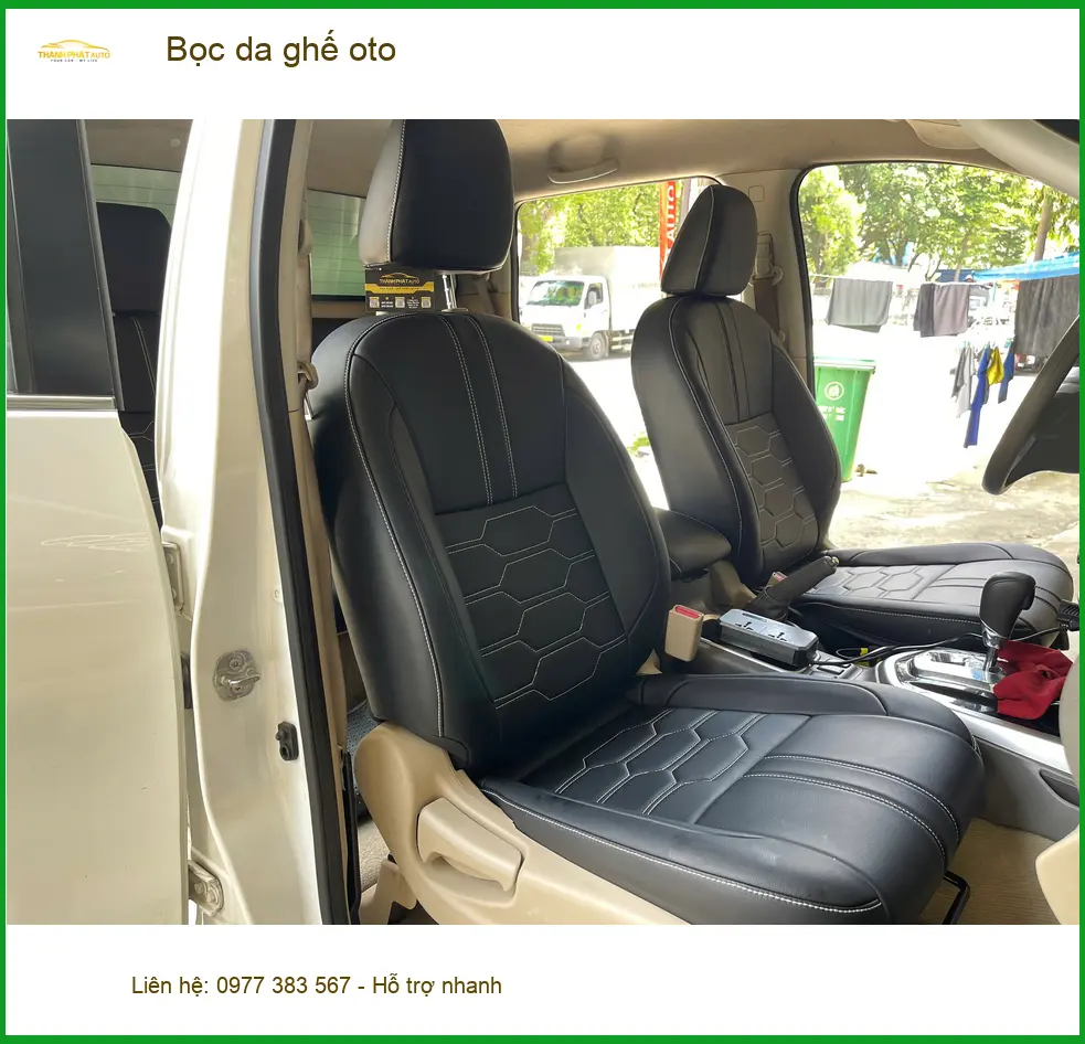 Anh Quang bọc da ghế oto Hyundai Elantra để nội thất sang trọng hơn tại Quận 10
