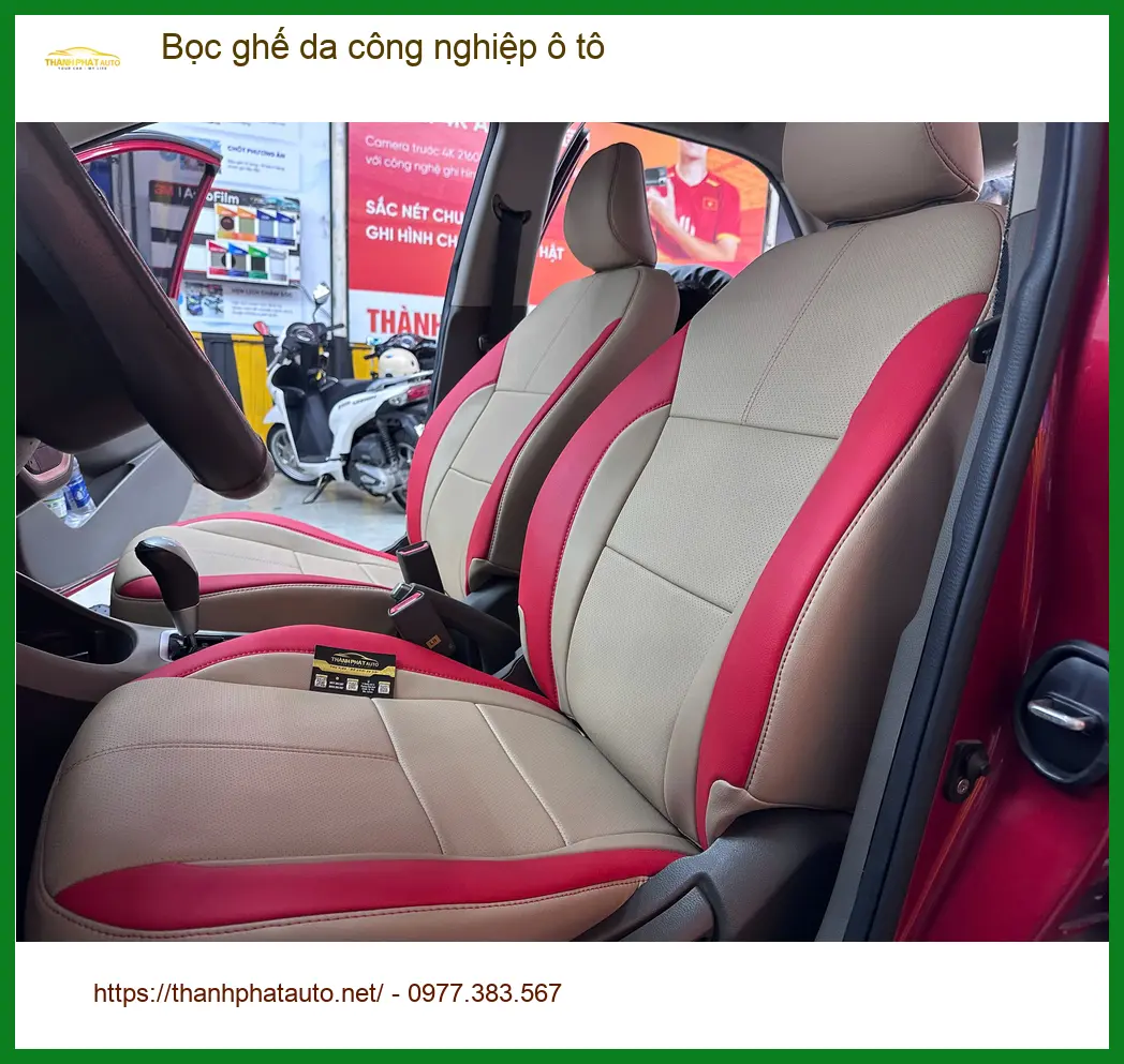 Anh Bách bọc ghế da công nghiệp ô tô Nissan Almera tại Quận 4 để nội thất bền đẹp