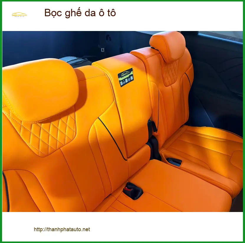 Anh Khải bọc ghế da ô tô Hyundai Santa Fe tại Quận 7 cho nội thất sang trọng ảnh thực tế 2
