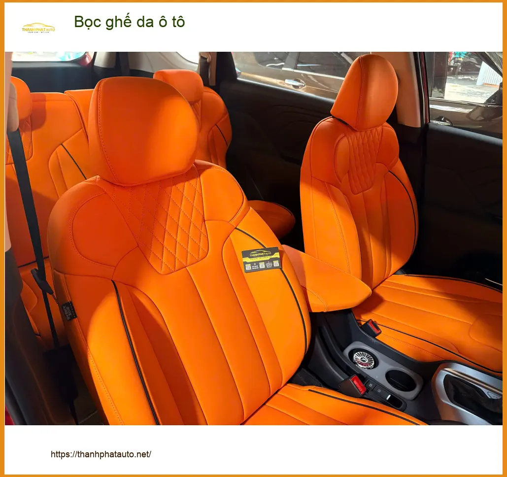 Chị Thùy Trang bọc ghế da ô tô Mazda 3 tại Quận 3 để xe sang trọng hơn ảnh thực tế 4