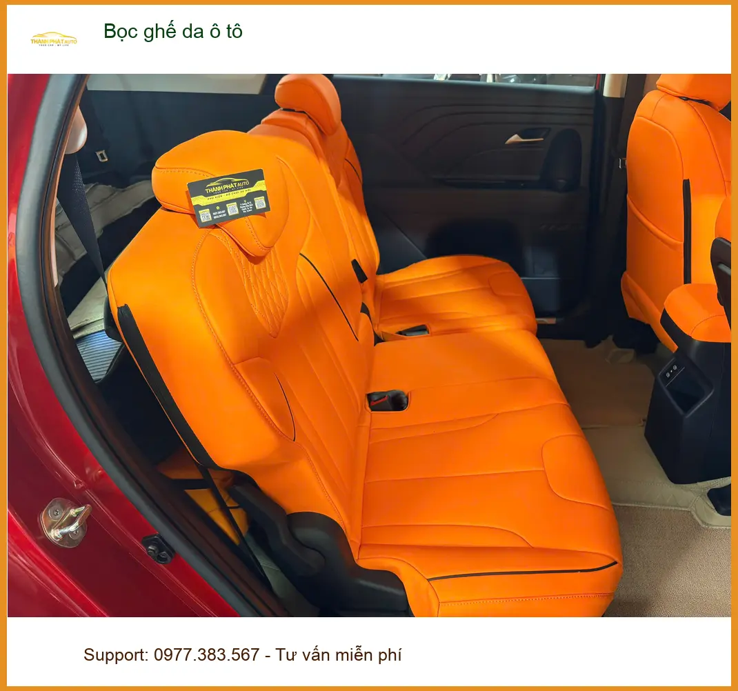 Chị Thùy Trang bọc ghế da ô tô Mazda 3 tại Quận 3 để xe sang trọng hơn ảnh thực tế 5