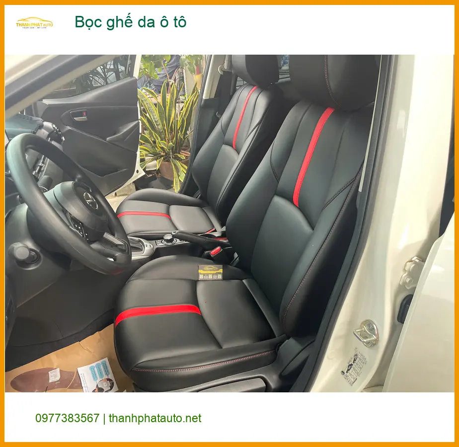 Anh Khôi bọc ghế da ô tô cho Honda CRV tại Quận Phú Nhuận để nội thất luôn sang trọng. ảnh thực tế 4