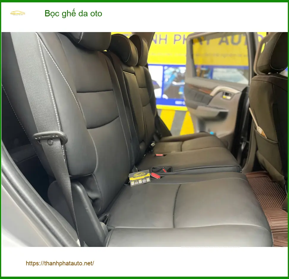 Anh Bách bọc ghế da ô tô Honda CRV tại Quận 9 để nội thất sang trọng hơn ảnh thực tế 2