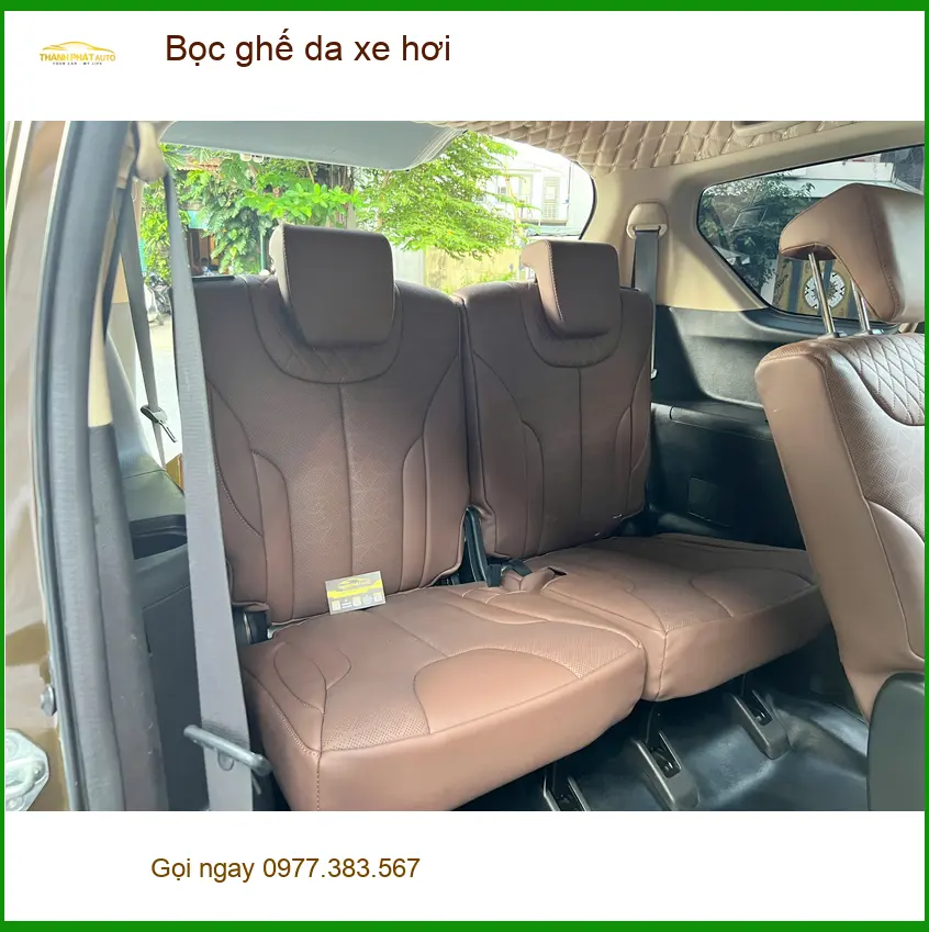 Chú Thắng bọc ghế da xe hơi Mazda CX-5 tại Quận 6 để nâng tầm nội thất sang trọng
