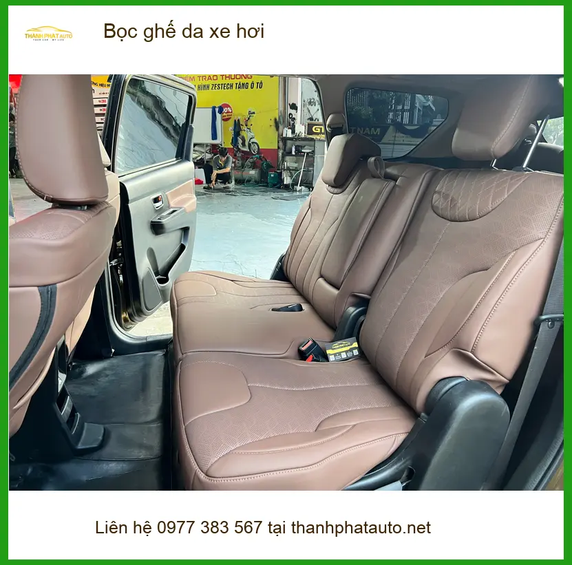 Chú Thắng bọc ghế da xe hơi Mazda CX-5 tại Quận 6 để nâng tầm nội thất sang trọng ảnh thực tế 2