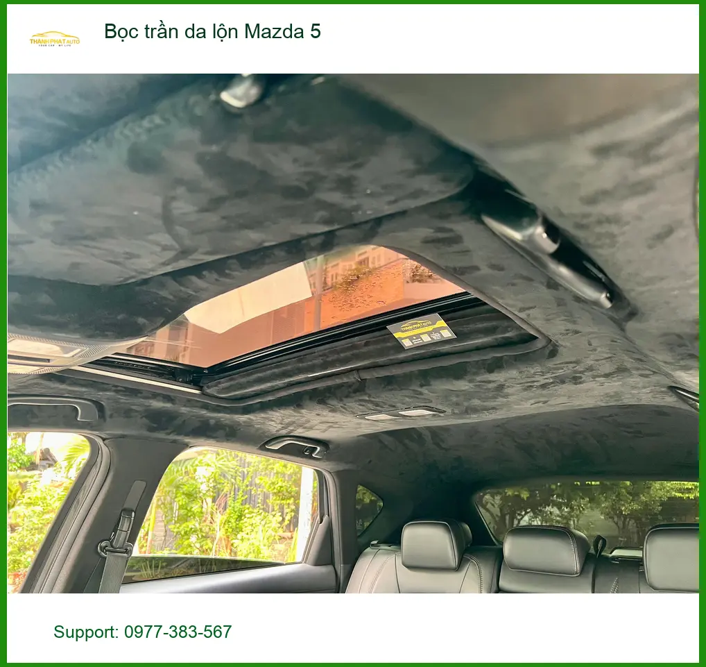 Chị Hương bọc trần da lộn Mazda 5 tại Quận 3 vì trần xe cũ bị ố, xuống cấp ảnh thực tế 4