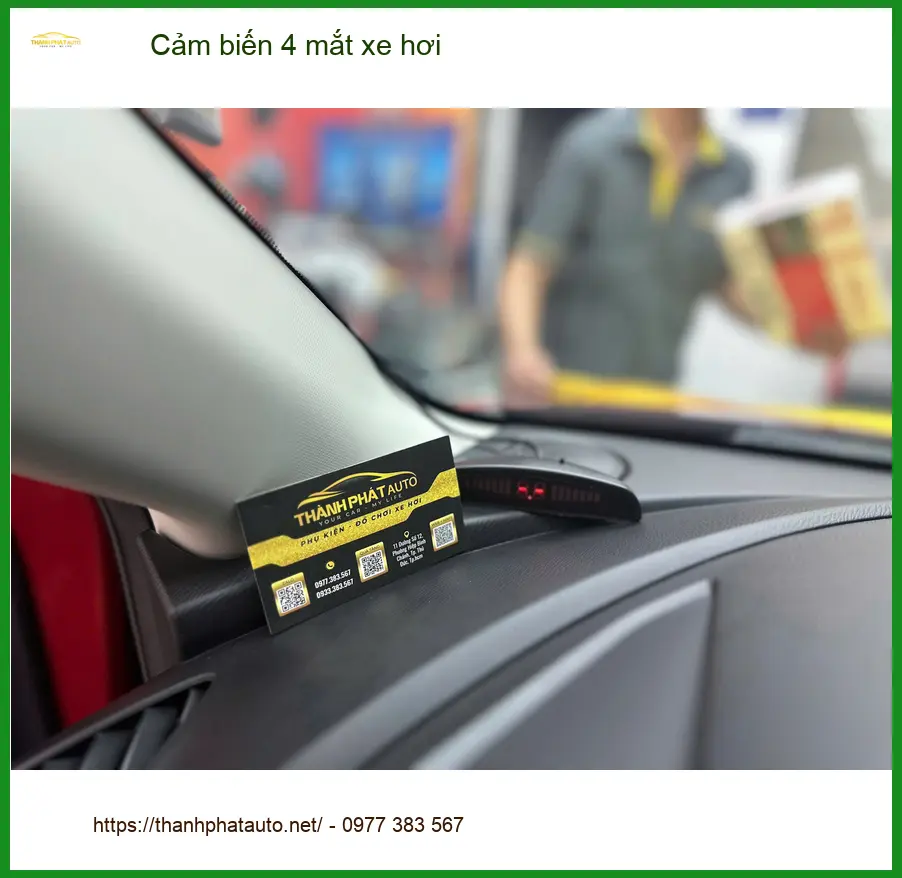 Anh Quang lắp cảm biến 4 mắt xe hơi Suzuki XL7 tại Hóc Môn để đậu xe dễ dàng ảnh thực tế 3