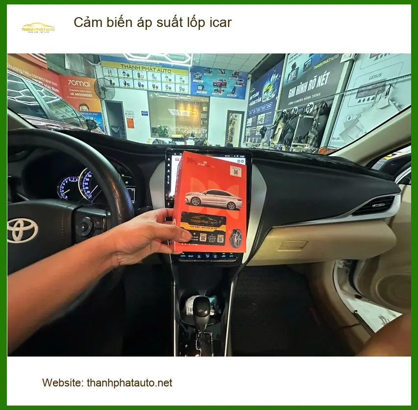 Anh Tấn lắp cảm biến áp suất lốp icar chính hãng cho Hyundai Accent Quận 12