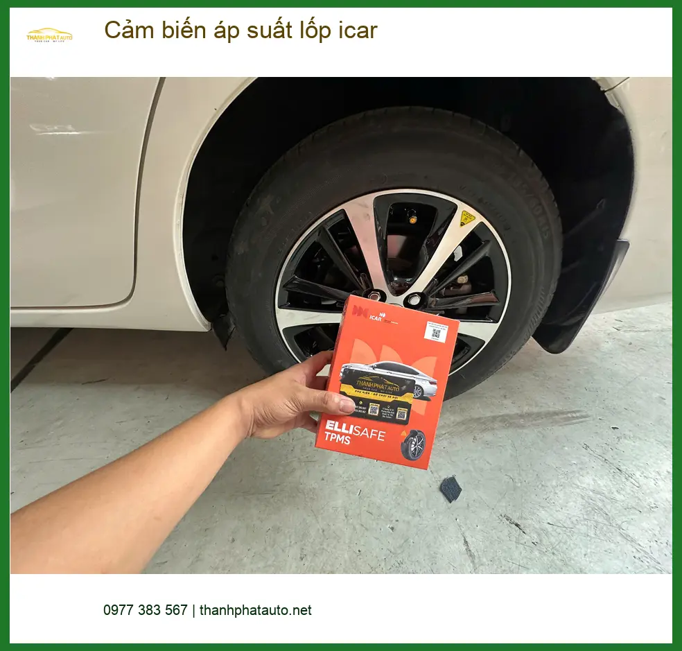 Anh Tùng lắp cảm biến áp suất lốp iCar cho Hyundai Kona tại Quận 2 để theo dõi lốp an toàn ảnh thực tế 2