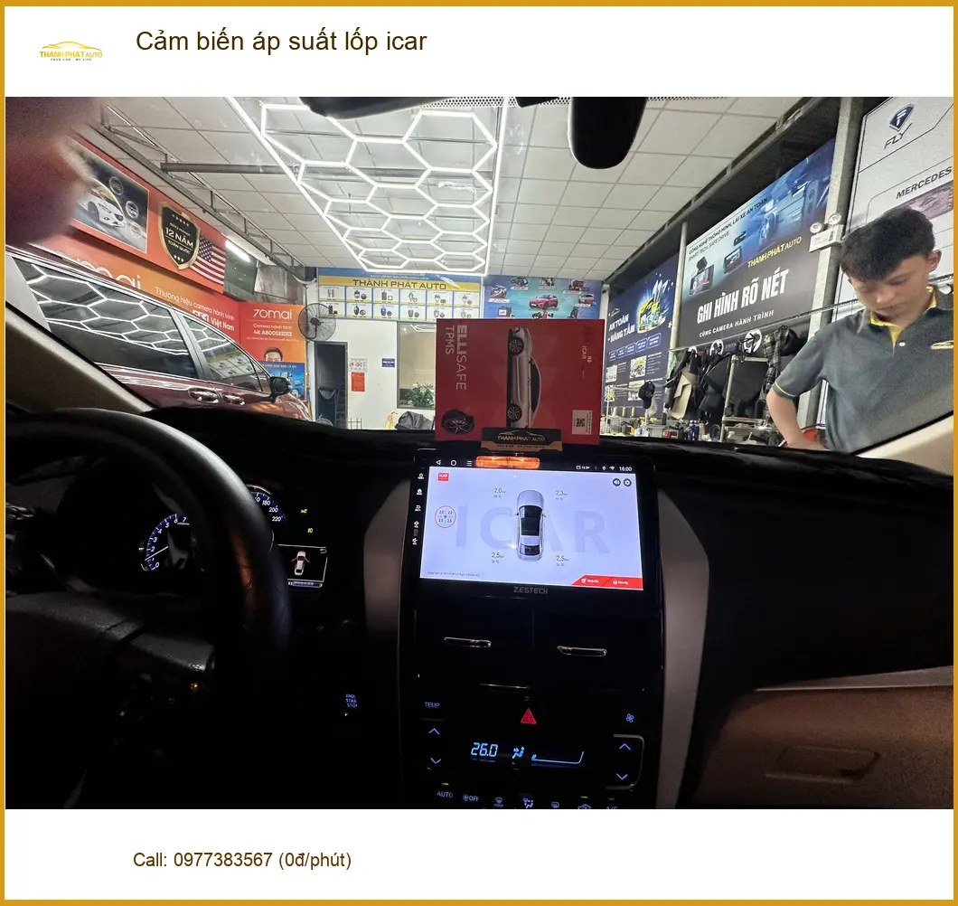 Bác Thành gắn cảm biến áp suất lốp Icar cho Hyundai Accent tại Hóc Môn.