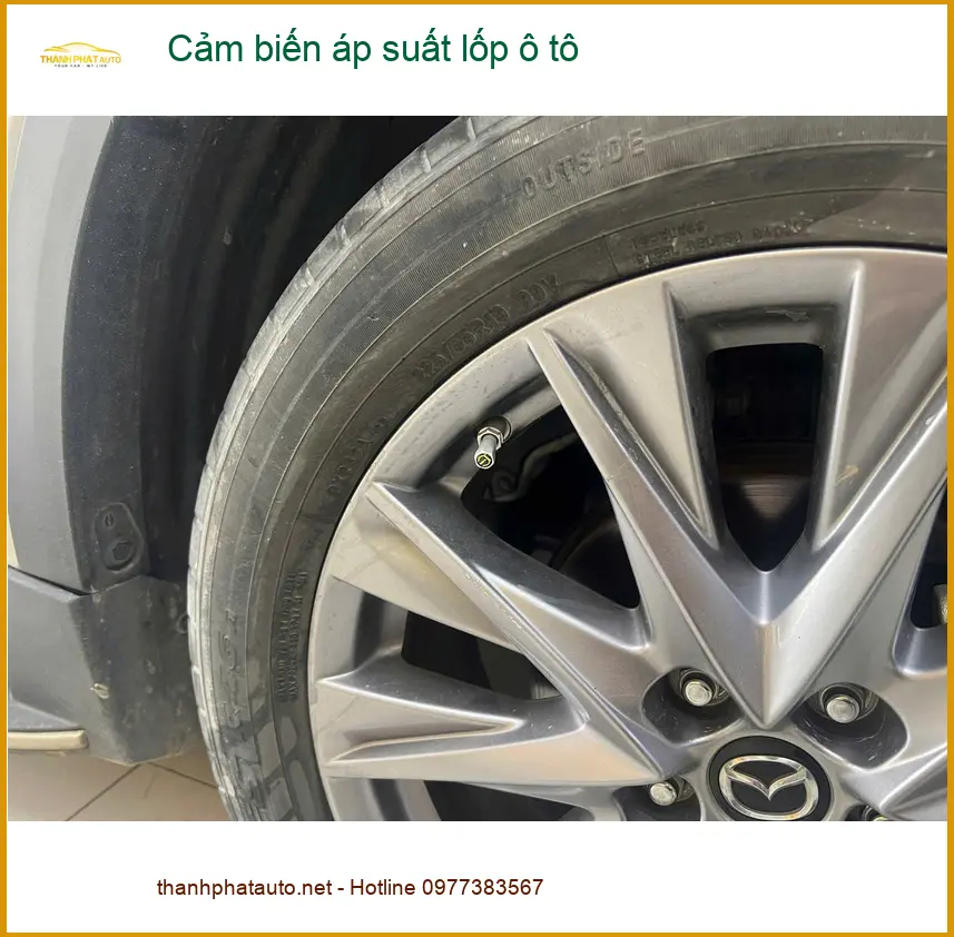 Anh Khang lắp cảm biến áp suất lốp Honda CR-V tại Quận 10 an toàn trên cao tốc. ảnh thực tế 2