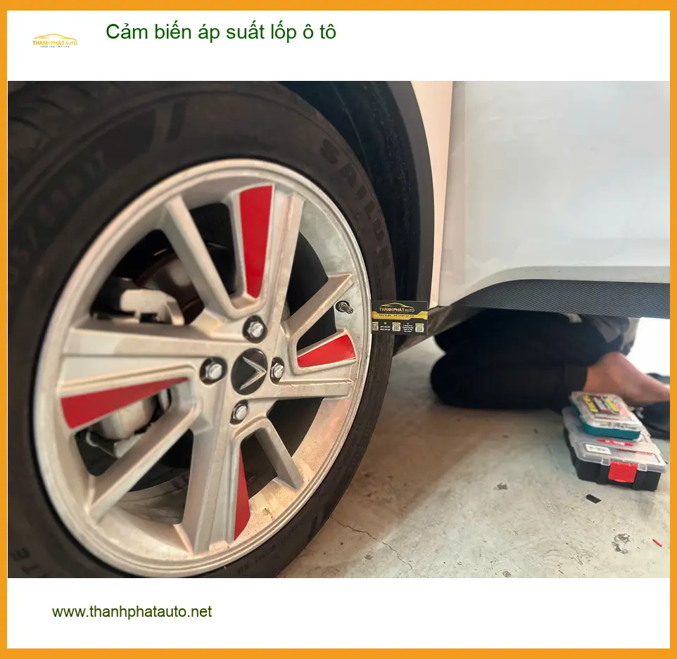 Anh Trọng lắp cảm biến áp suất lốp Hyundai Accent tại Hóc Môn, lái xe an toàn ảnh thực tế 3