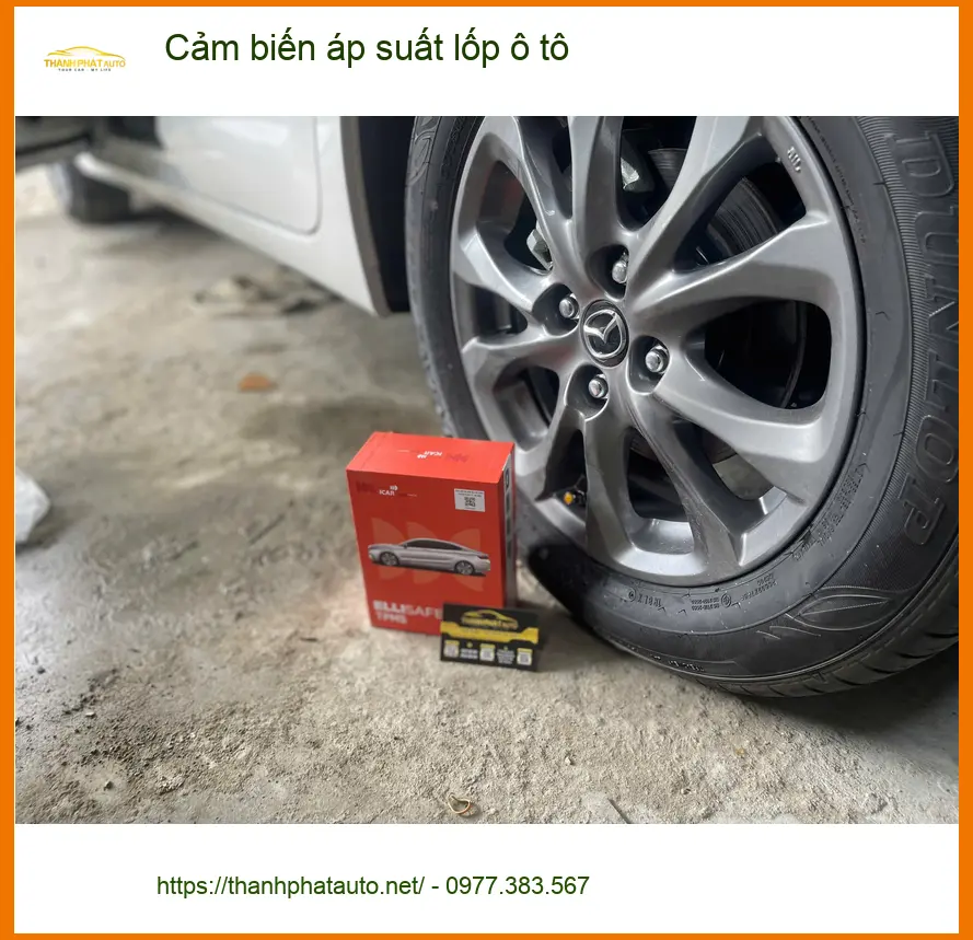 Chú Lâm lắp cảm biến áp suất lốp ô tô cho Hyundai SantaFe ở Quận 5 ảnh thực tế 2