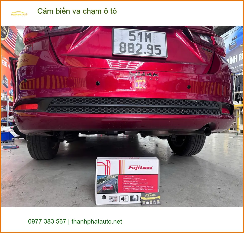 Anh Kiên lắp cảm biến va chạm ô tô cho Mazda 3 tại Gò Vấp để lùi xe dễ hơn ảnh thực tế 4