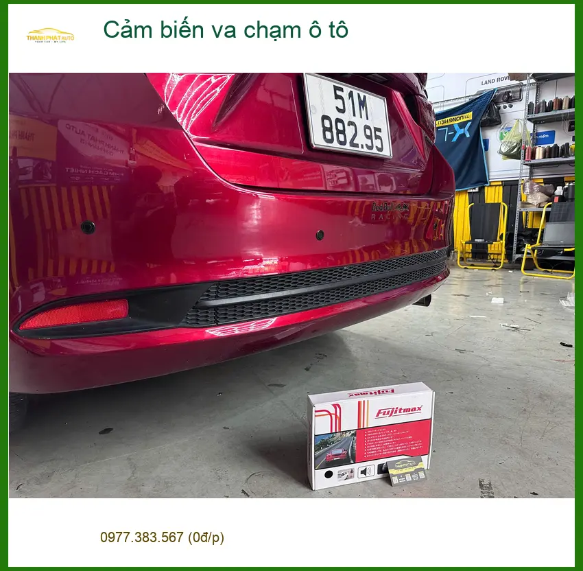 Anh Tấn lắp cảm biến va chạm ô tô cho Honda CRV tại Quận 2 để lùi xe an toàn hơn ảnh thực tế 3