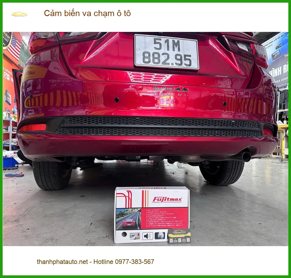 Anh Đăng Khôi lắp cảm biến va chạm ô tô Hyundai Santa Fe tại Quận 5 vì khó lùi chuồng