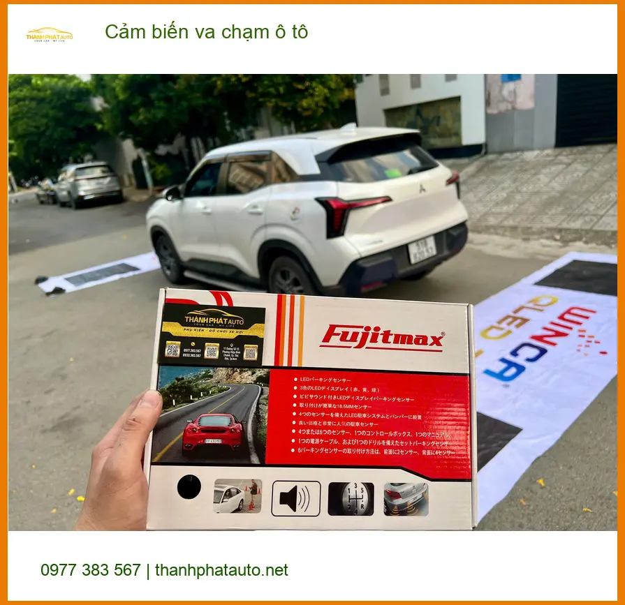 Anh Nam lắp cảm biến va chạm ô tô cho Mazda CX-5 tại Quận 10 tránh va quẹt. ảnh thực tế 2