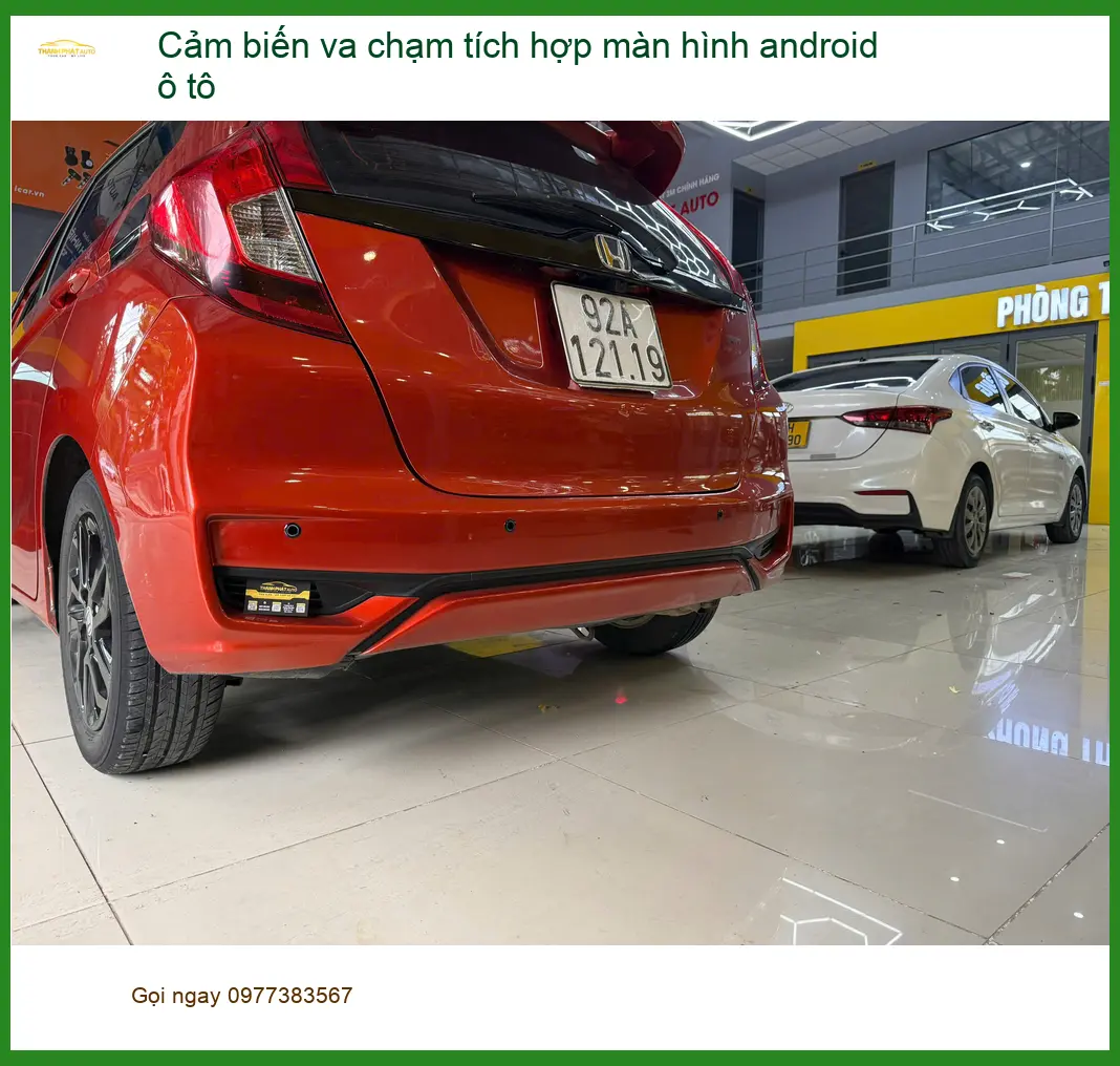 Cô Diệu lắp cảm biến va chạm tích hợp màn hình android ô tô tại Quận 3 ảnh thực tế 3