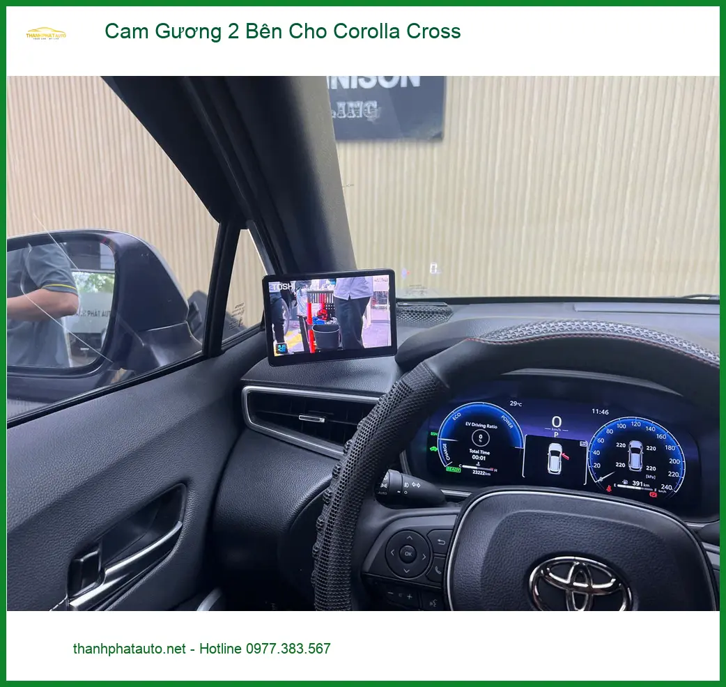 Anh Dũng lắp cam gương 2 bên cho Corolla Cross tại Quận 8 vì hay đậu xe vào hẻm nhỏ ảnh thực tế 2