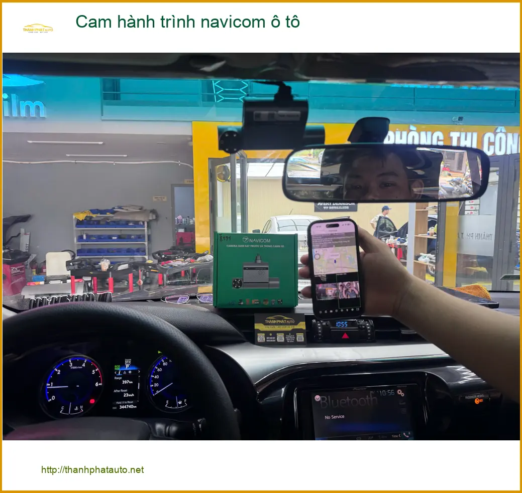 Chú Phiệt lắp cam hành trình Navicom ô tô cho Honda CRV tại Quận 2 ảnh thực tế 3