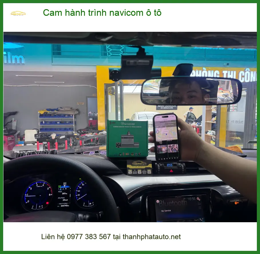 Chị Thanh lắp Cam hành trình Navicom ô tô cho Hyundai Santa Fe tại Quận 8 ảnh thực tế 2