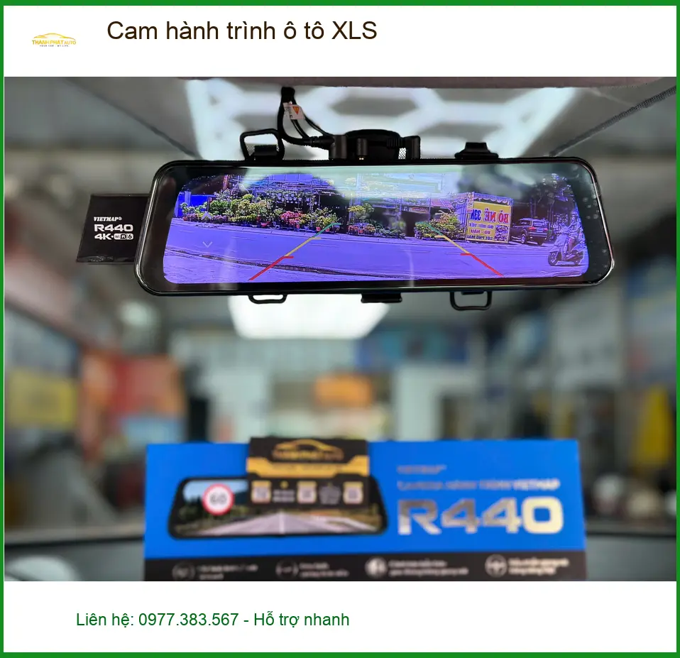 Anh Khải lắp cam hành trình ô tô XLS cho Toyota Vios tại Quận 12 để ghi lại lộ trình an toàn