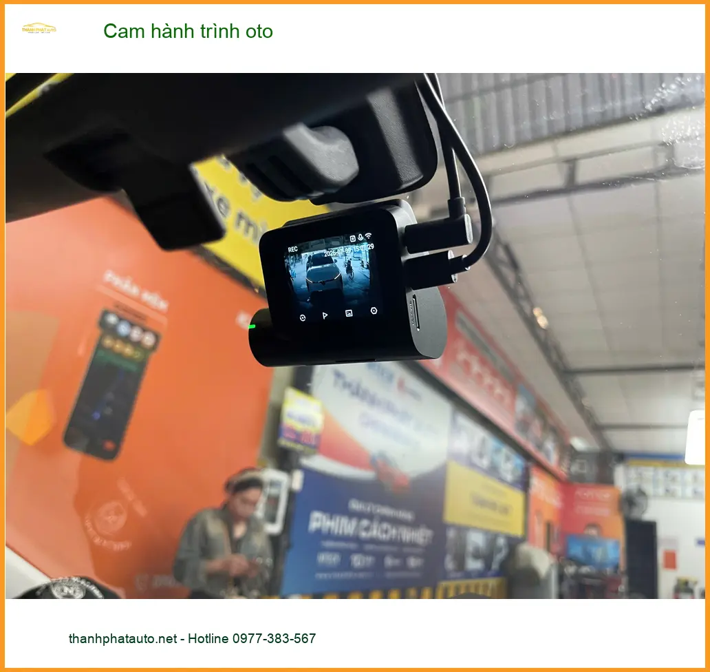 Chú Đình lắp cam hành trình ô tô cho Honda CRV tại Quận 9 để yên tâm di chuyển ảnh thực tế 2