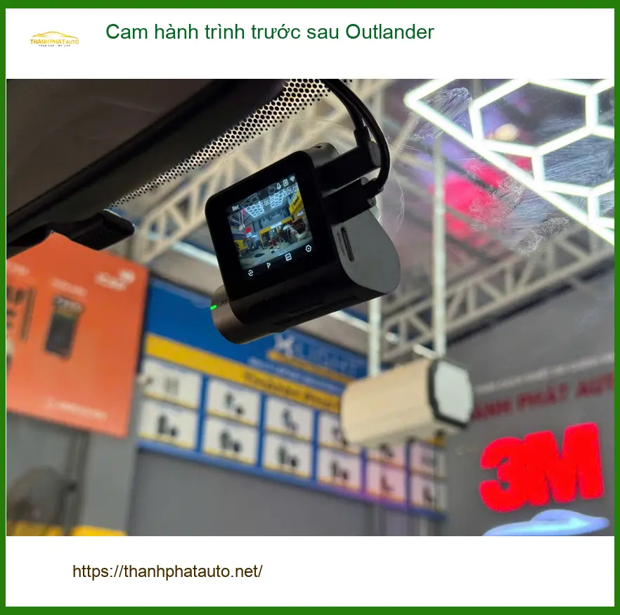 Anh Bách lắp Cam hành trình trước sau Outlander ở Quận 9 để an tâm lái xe. ảnh thực tế 3