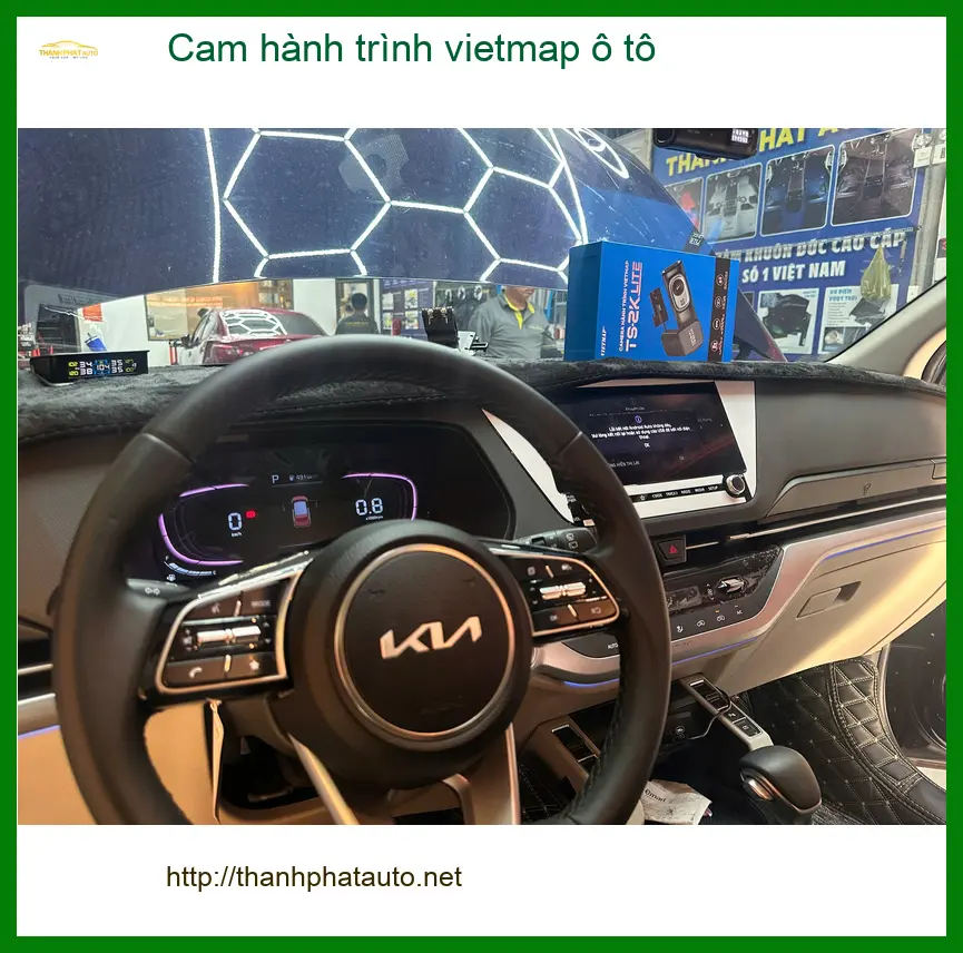 Anh Minh lắp camera hành trình Vietmap ô tô tại Quận 12 cho Honda CRV ảnh thực tế 2
