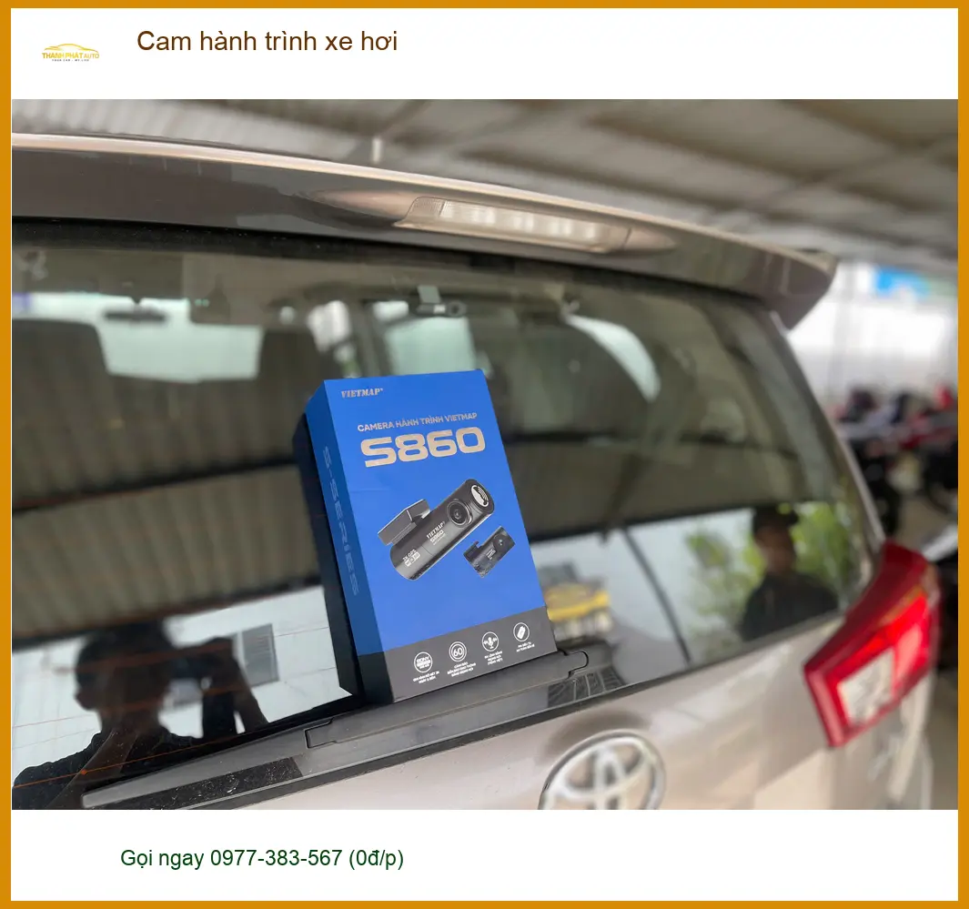 Anh Bách lắp cam hành trình xe hơi Mitsubishi Attrage tại Quận 2