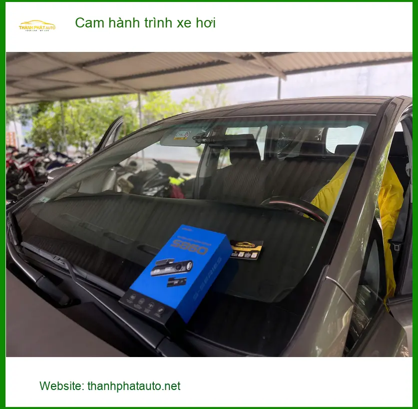 Chị Thảo gắn cam hành trình xe hơi Suzuki XL7 tại Quận 7 để ghi lại hành trình rõ nét khi đi đêm