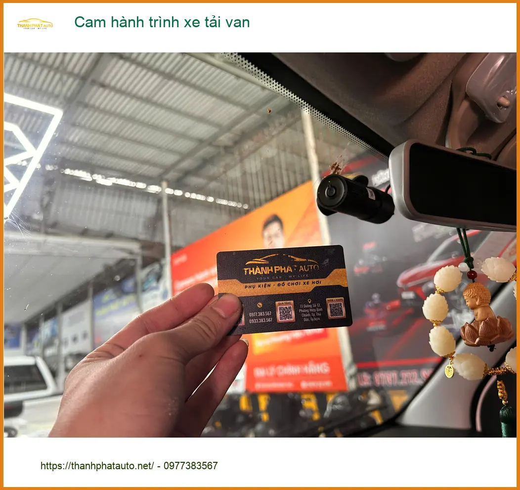 Anh Đạt lắp cam hành trình cho xe tải van vì thường xuyên đi giao hàng ở Quận Thủ Đức ảnh thực tế 4